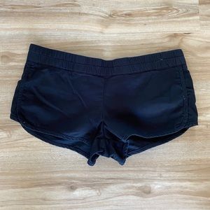 Black Hurley short